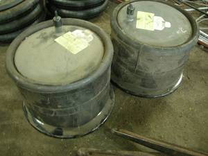 lot 154 image: 2 Firestone Hendrickson Air Springs
