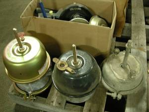 lot 162 image: Truck Brake ChambersParts