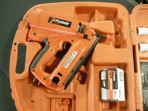 lot 184 image: Paslode 16ga Cordless Angled Finish Nailer
