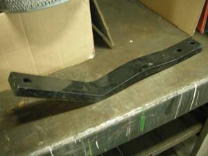 lot 199 image: Hitch Bar