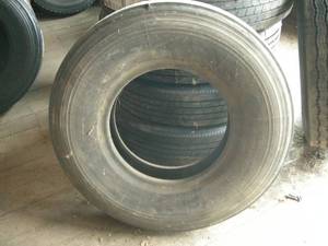 lot 224 image: 1 Used 10.00R20 Truck Trailer Tire