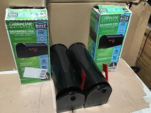 lot 28 image: Elite Medium, Steel, Post Mount Mailbox, Black by Gibraltar Mailboxes in good condition