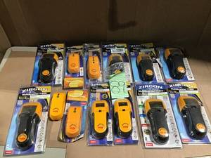 lot 89 image: MIX LOT OF ZIRCON MULTISCANNER HD900, & StudSensor HD55 Stud Finder by Zircon in good condition