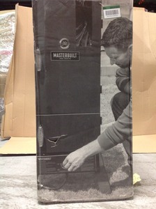 lot 101 image: Masterbuilt Pro MDS 23OS Dual Fuel Smoker in good condition