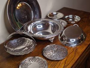 lot 18 image: Vintage Silver Serving Lot
