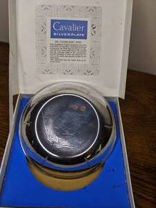 lot 15 image: Vintage Cavalier Silver Plated Bowl