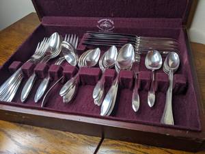 lot 23 image: Bromberg & Co Silverware Set