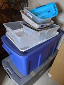 lot 391 image: Lot of totes and plastic bins