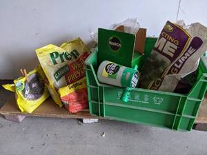 lot 403 image: Lot of Plant fertilizer and gardening accessories