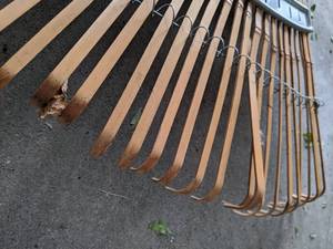 lot 408 image: Lot of Rakes
