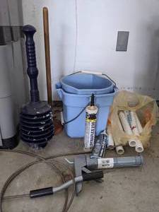 lot 417 image: Plumbing Accessories
