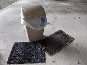 lot 433 image: Trash bin and entryway rugs
