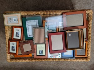 lot 266 image: Lot of Picture Frames