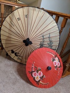 lot 276 image: Vintage Parasols