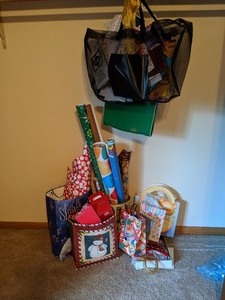 lot 277 image: Gift Bag Lot
