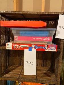 lot 373 image: Contents of Shelf