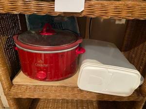 lot 380 image: Crock pot and Tupperware cereal container