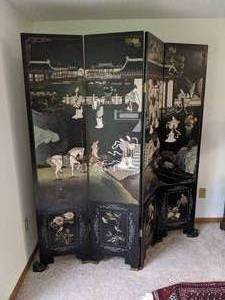 lot 301 image: Beautiful Chinese Folding screen made in Taiwan