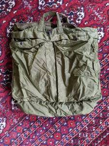 lot 319 image: Airforce pilot helmet bag