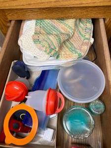 lot 481 image: Contents of drawer