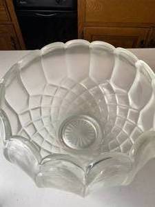 lot 496 image: Heavy Solid Glass Punch bowl