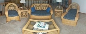 lot 201 image: Beautiful Rattan 7 Piece Set