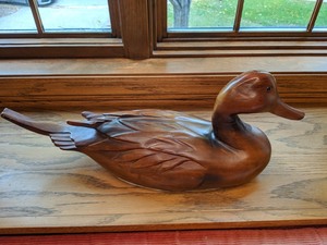lot 204 image: Vintage Solid Wood Duck