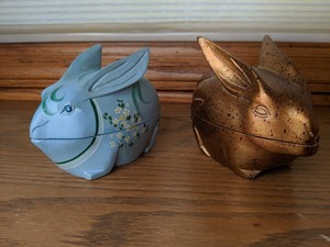 lot 228 image: Bunny Trinket Boxes