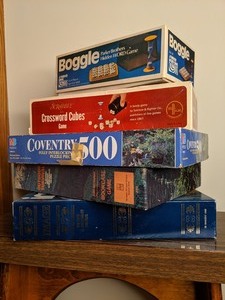 lot 242 image: Five Fun Games & Puzzles