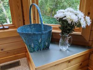 lot 106 image: Hand-painted woven basket and flowers with vase