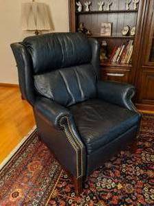lot 111 image: Motioncraft Leather Recliner by Sherrill
