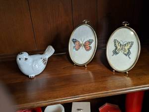 lot 134 image: Bird figuring and embroidered butterfly pieces
