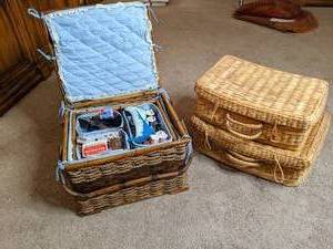 lot 190 image: Sewing and Baskets Lot