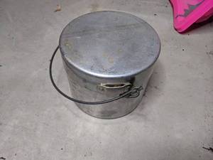 lot 524 image: Portable Cooking pot set for camping