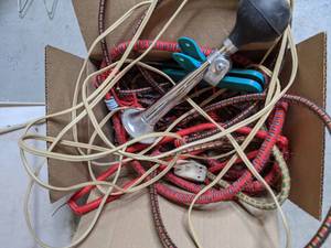 lot 541 image: Bike horn & Bungee Cords