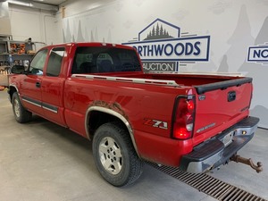 2004 Chevy Silverado 4x4 -No Reserve-