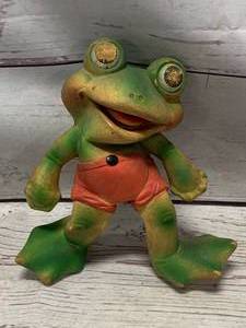 Vintage 1940s Rempel Croaker Frog