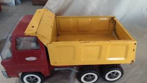2- Tonka metal dump trucks  vintage