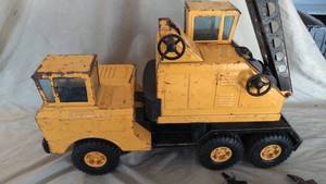 Nylint Michigan truck crane