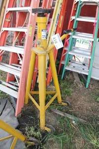 lot 418 image: Lift & Equipment Corp. Portable Lift 18-Ton TBE-530