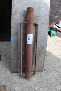 lot 478 image: Custom Post Driver