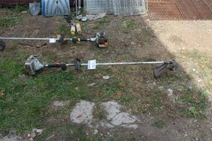 lot 423 image: Echo Gas-Powered Line Trimmer SRM-210