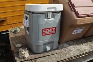 lot 440 image: Senco Water CoolerDispenser 5-Gallon