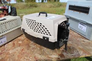 lot 453 image: Animal Crate