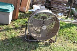 lot 491 image: Utilitech Industrial Fan 26