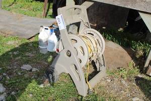 lot 495 image: Portable Power Supply Station with Power Cords
