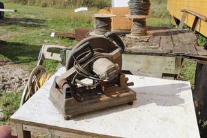 lot 492 image: Black & Decker Industrial Heavy Duty Chop Saw 14 2730