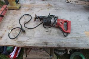 lot 512 image: Milwaukee Heavy Duty Sawzall