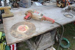 lot 522 image: Angle Grinder, Extra Grinder Blade
