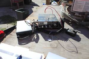 lot 566 image: Lot of (2) Realistic CB Radio TRC-479, Midland CB Radio 77-882